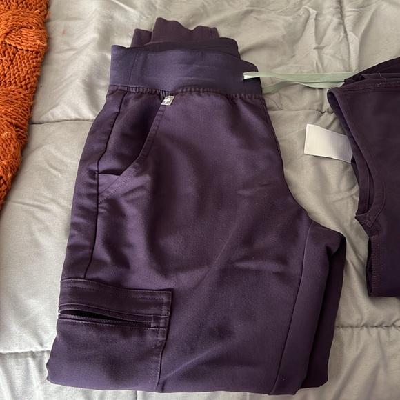 Figs scrubs, joggers and oversized scrub top in deep plum purple. - Picture 2 of 3
